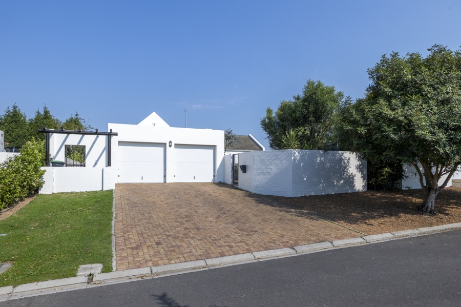 3 Bedroom Property for Sale in Pinehurst Western Cape